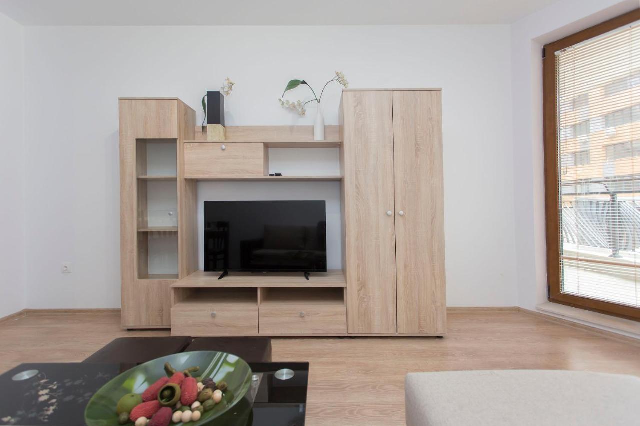 Modern And Bright Apartments Near Center - Free Parking Σόφια Εξωτερικό φωτογραφία