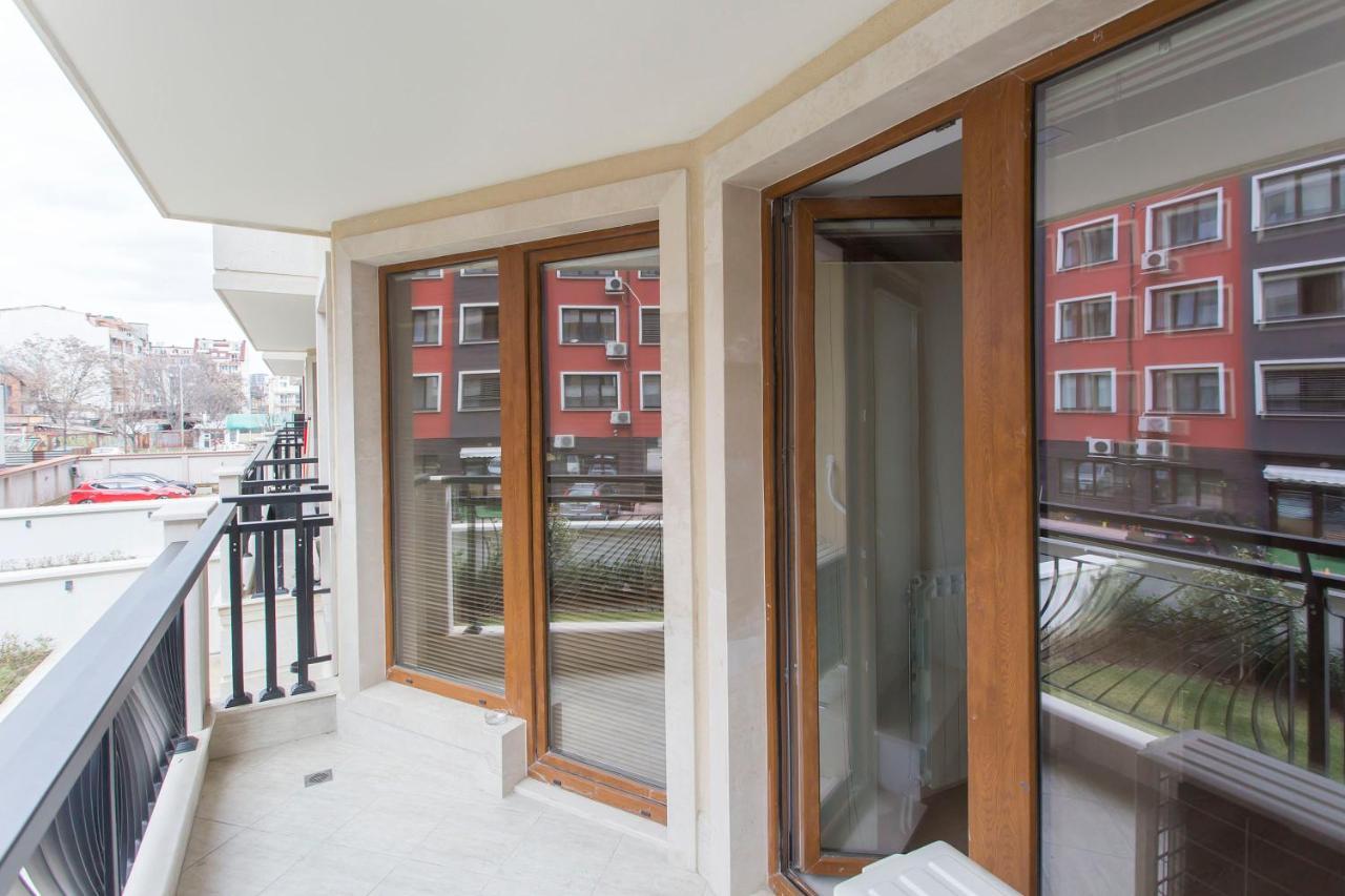 Modern And Bright Apartments Near Center - Free Parking Σόφια Εξωτερικό φωτογραφία