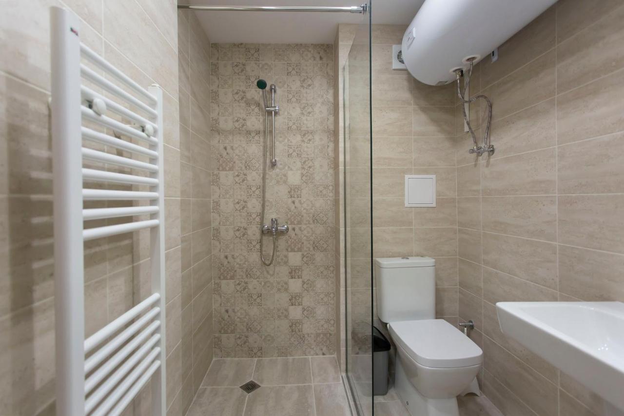 Modern And Bright Apartments Near Center - Free Parking Σόφια Εξωτερικό φωτογραφία