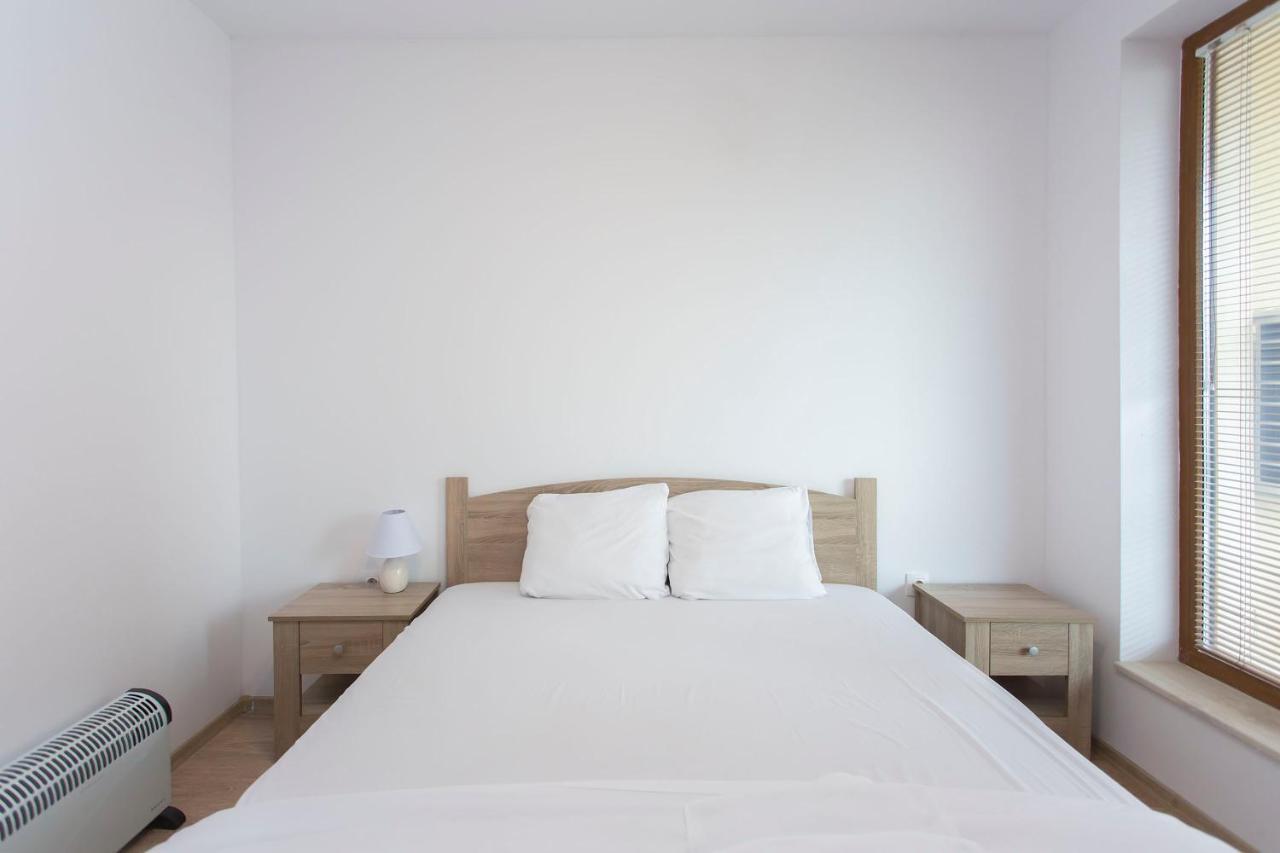 Modern And Bright Apartments Near Center - Free Parking Σόφια Εξωτερικό φωτογραφία