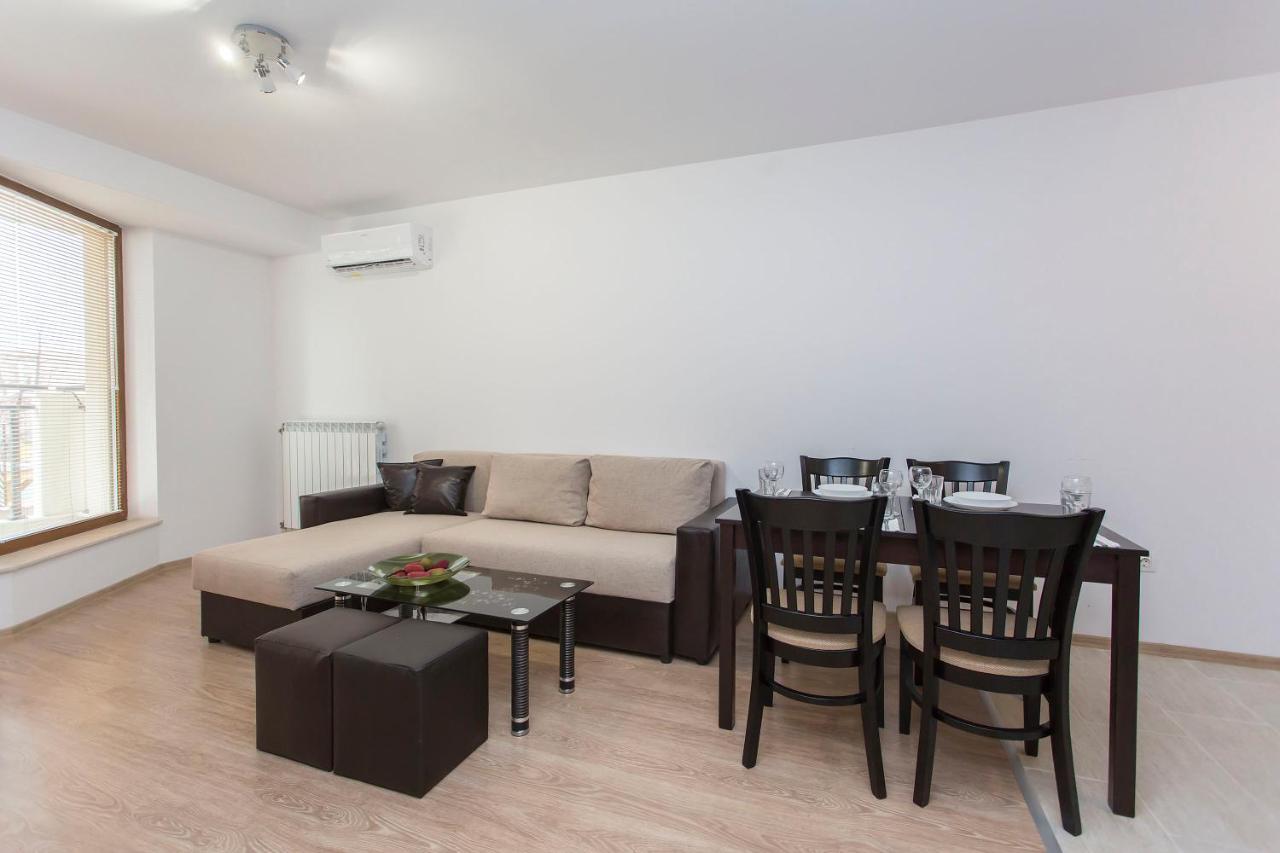 Modern And Bright Apartments Near Center - Free Parking Σόφια Εξωτερικό φωτογραφία