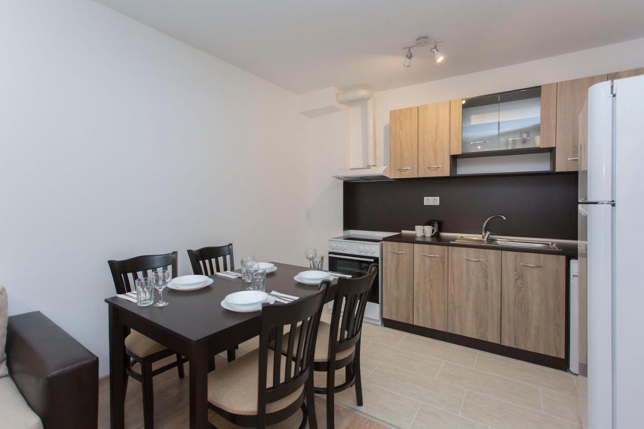 Modern And Bright Apartments Near Center - Free Parking Σόφια Εξωτερικό φωτογραφία