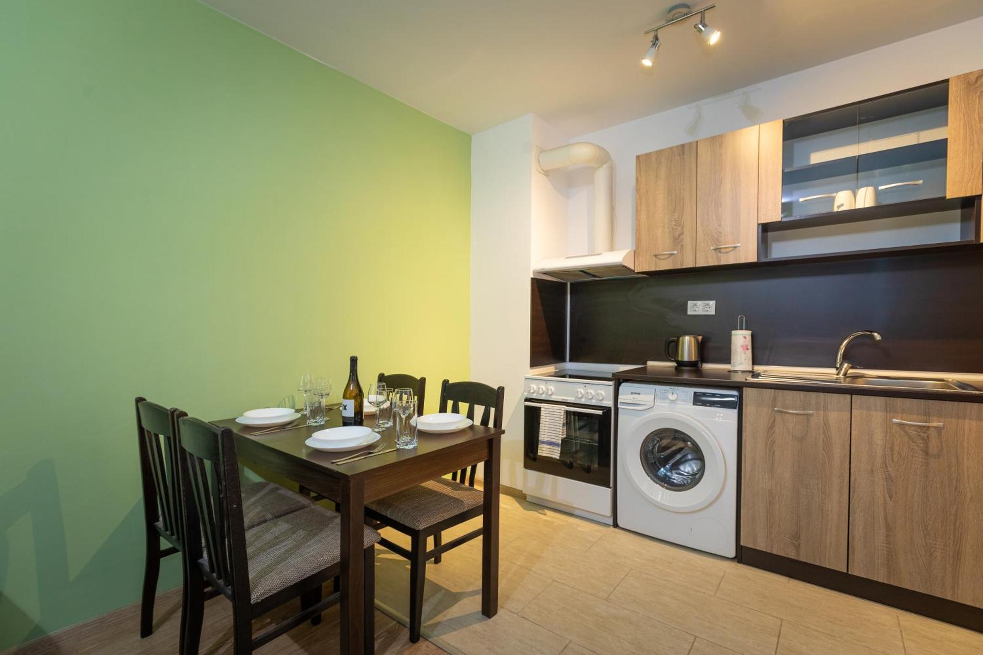 Modern And Bright Apartments Near Center - Free Parking Σόφια Εξωτερικό φωτογραφία