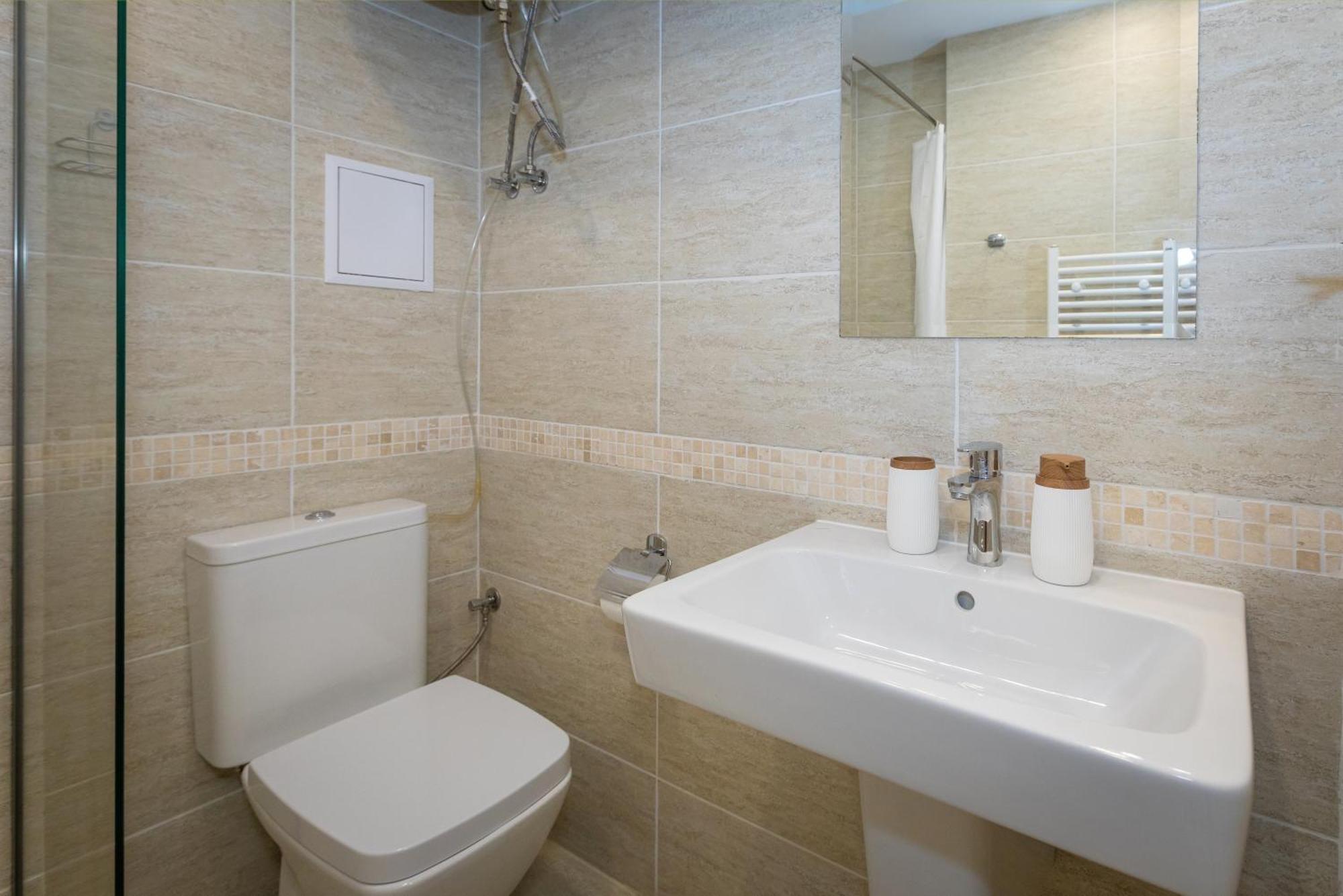 Modern And Bright Apartments Near Center - Free Parking Σόφια Εξωτερικό φωτογραφία